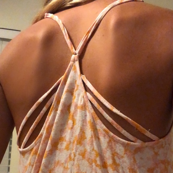 • Volcom Tank - Picture 2 of 3